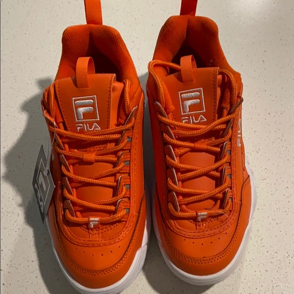 FILA tennis shoes - Picture 2 of 2